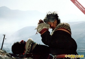 生活在高原的藏族妇女
